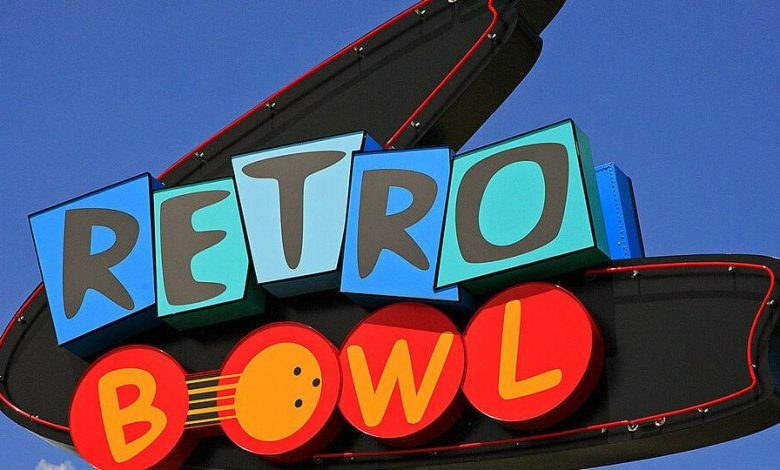 Retro Bowl Unblocked -The Retro Love Game